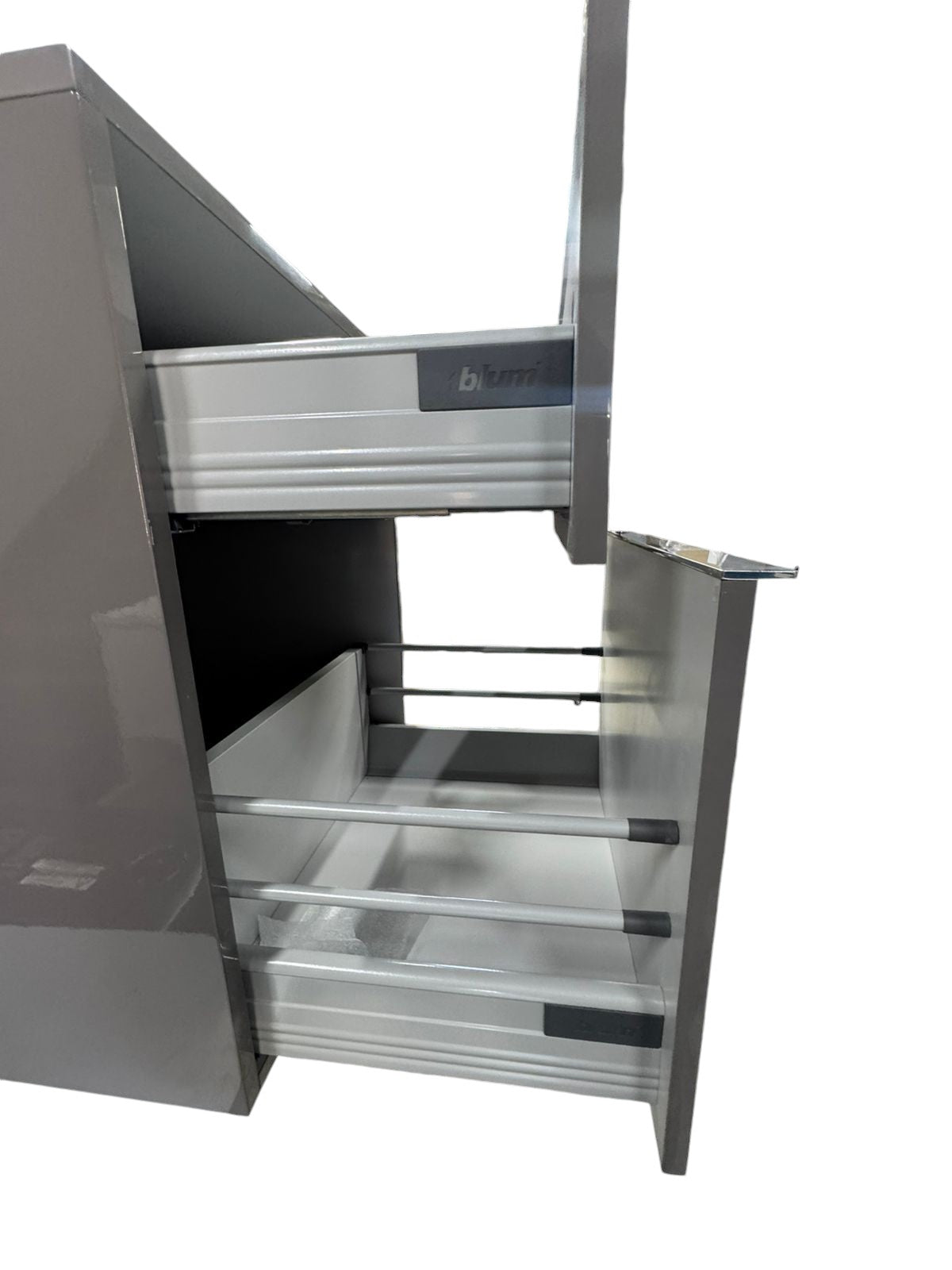 KERAMAG Two Door Platinum High Gloss Vanity