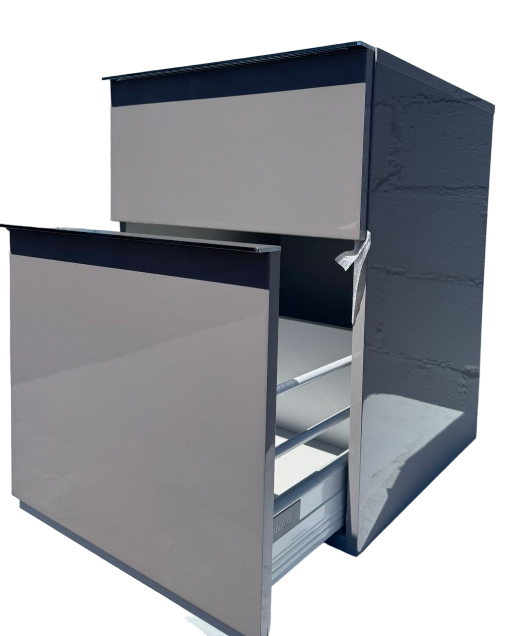 KERAMAG Two Door Platinum High Gloss Vanity